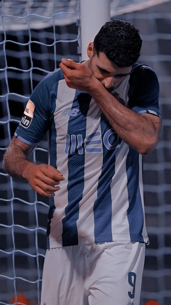 Mehdi Taremi wallpaper for laptop