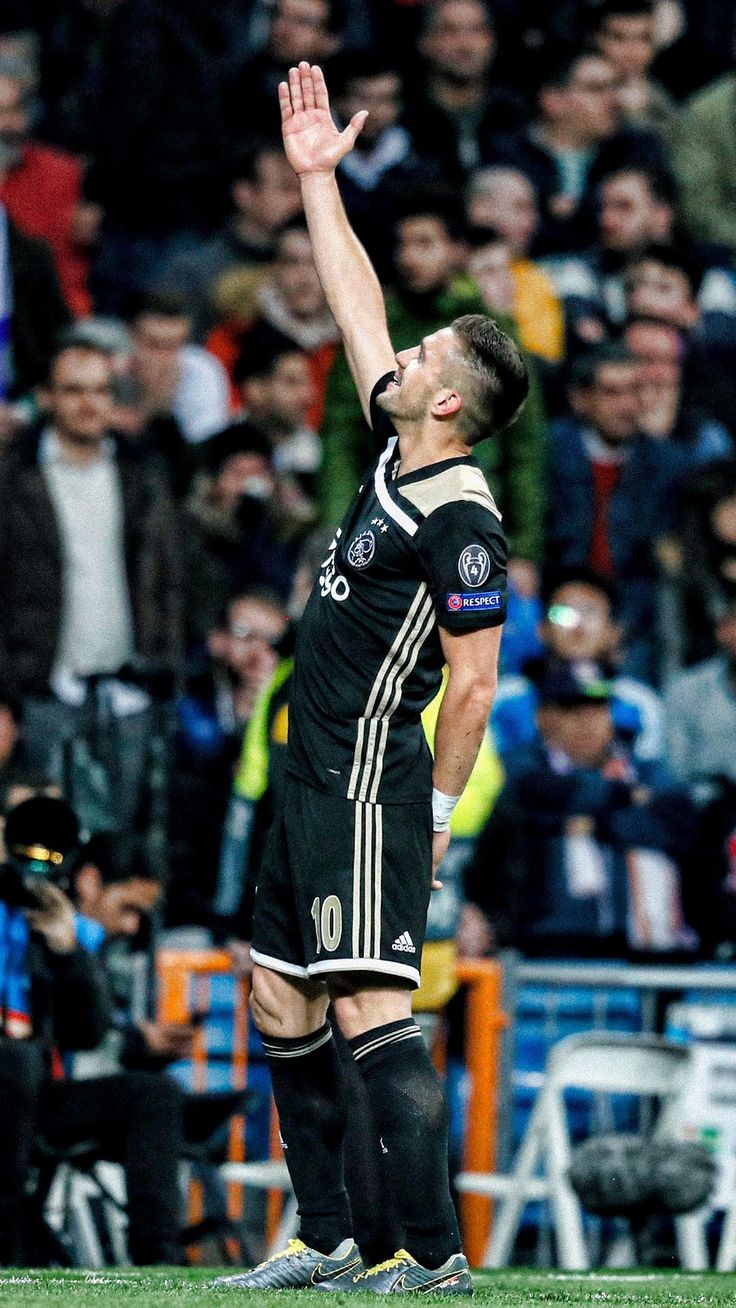 wallpaper 4k Dusan Tadic