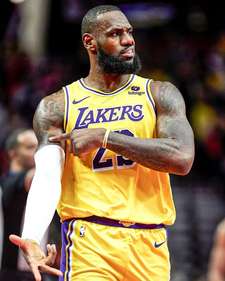 wallpaper for laptop LeBron James