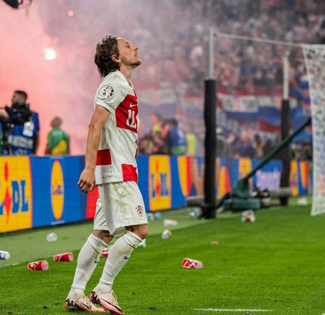 wallpaper for laptop luka modric