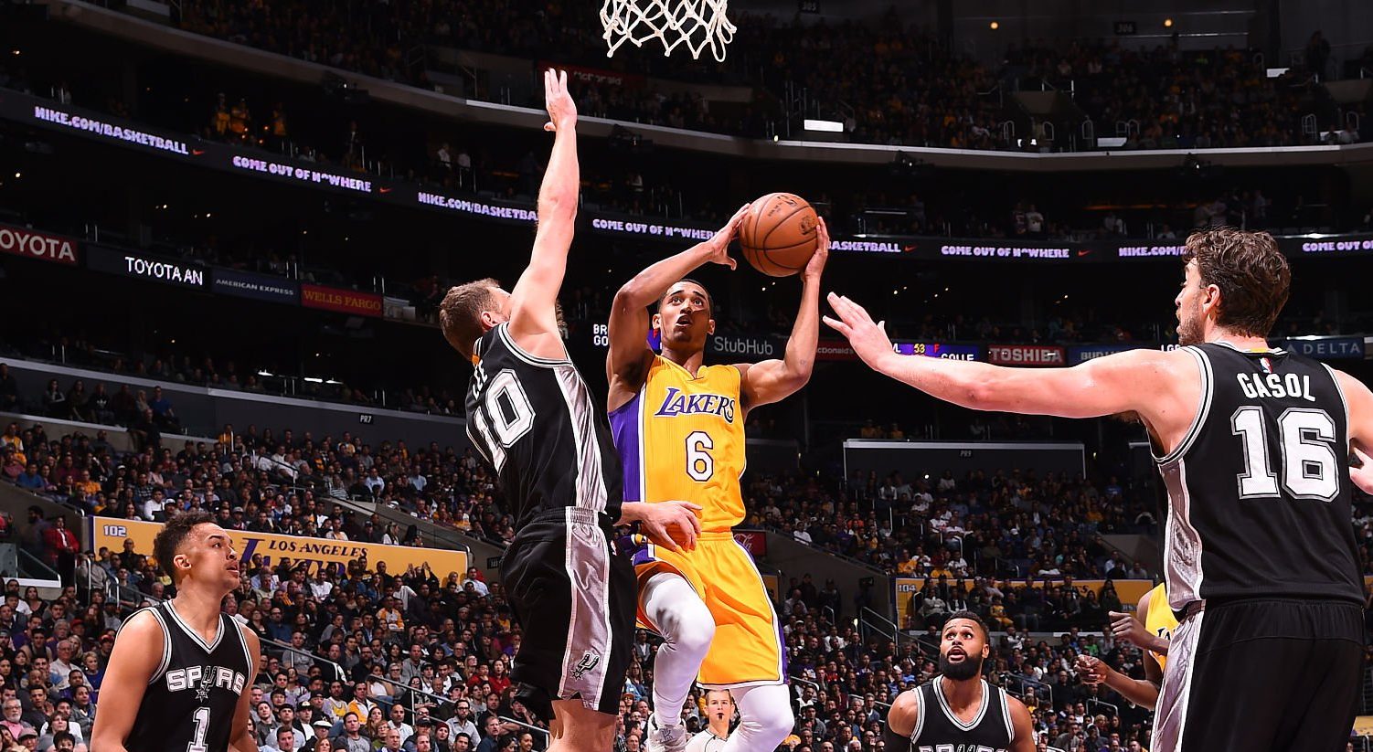 Jordan Clarkson wallpaper
